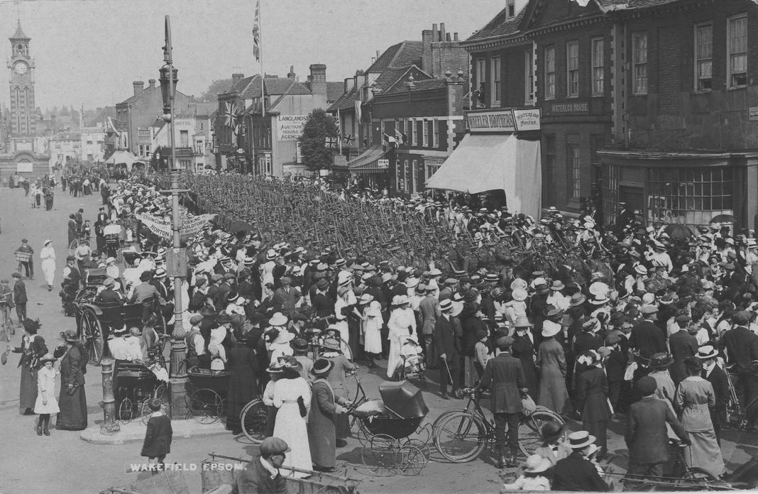 WW1 soldiers leave Epsom for France.