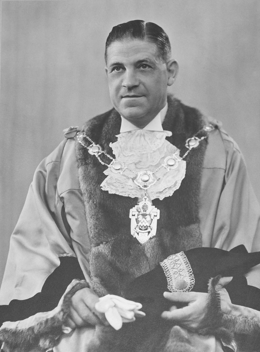 Phil Aubrey Leslie Hodges